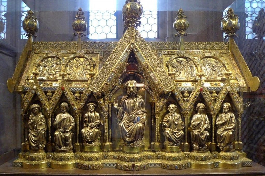 Relíquias da Santa Rainha da Hungria