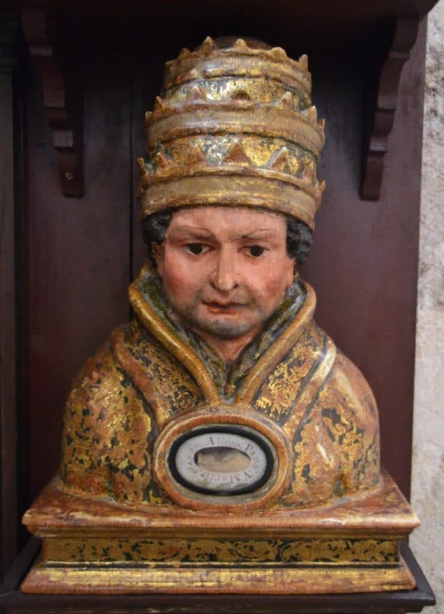 Busto relicário de Santo Aniceto, Papa .