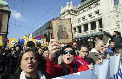 Para a populacao de Belgrado, a Parada era provocacao contra a religiao