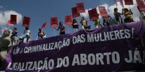 Frente pró-aborto: ditatorialismo verbal anti-Brasil e anti- vida