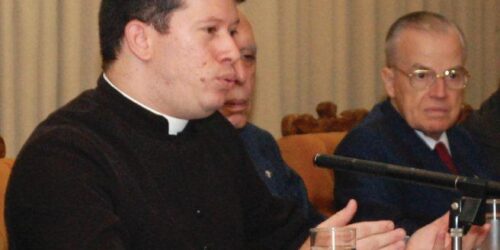 Comemoração das aparições de Lourdes reúne adeptos do Instituto Plinio Corrêa de Oliveira