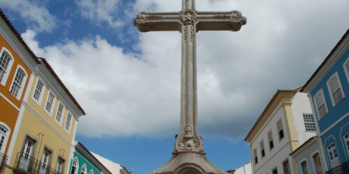 A Cruz de Cristo, a quem incomoda?