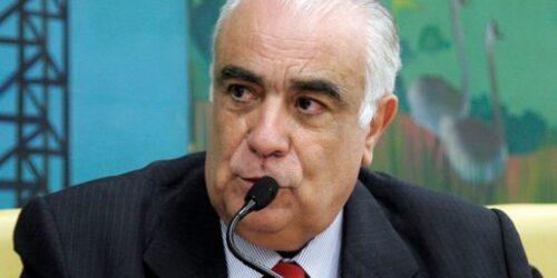 Discriminam um senador por ser católico contrário ao aborto e ao homossexualismo