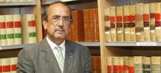 Dr. Javier Borrego