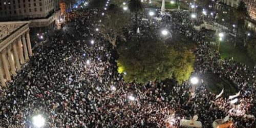 Lições do panelaço na Argentina: governo sem controle, oposição sem rumo, população indignada