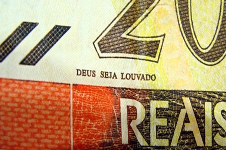 No momento, você está visualizando “Deus seja louvado”, apesar do Ministério Público, será mantido nas cédulas de real