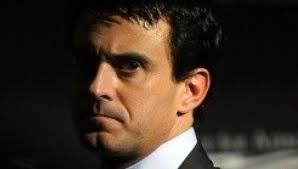 Manuel Valls, Ministro do Interior, da França defende projeto ameaçador Manuel Valls, Ministro do Interior, da França defende projeto ameaçador