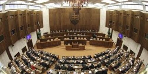 Eslováquia: Parlamento rechaça ‘casamento’ homossexual