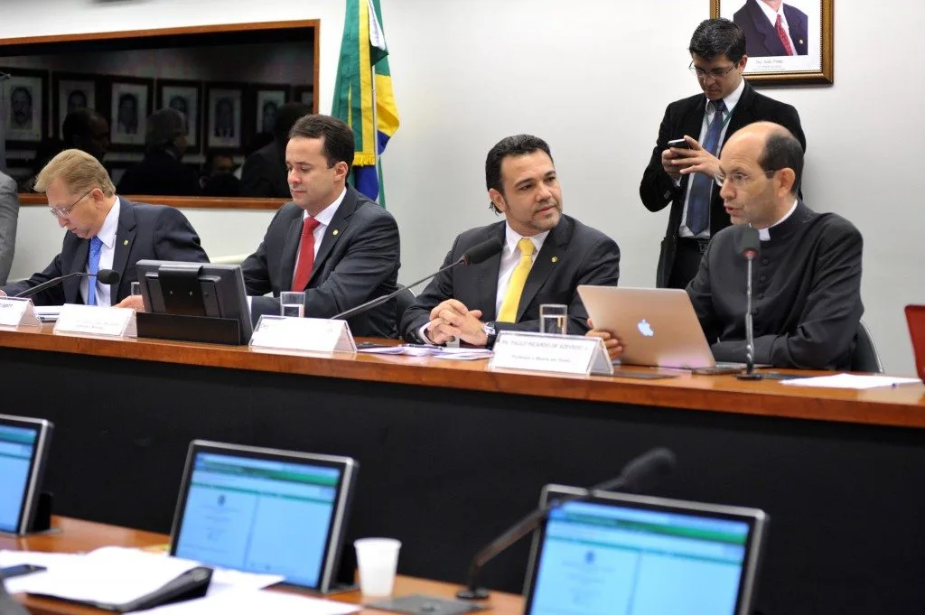 Pe. Paulo Ricardo Comissão de Direitos Humanos