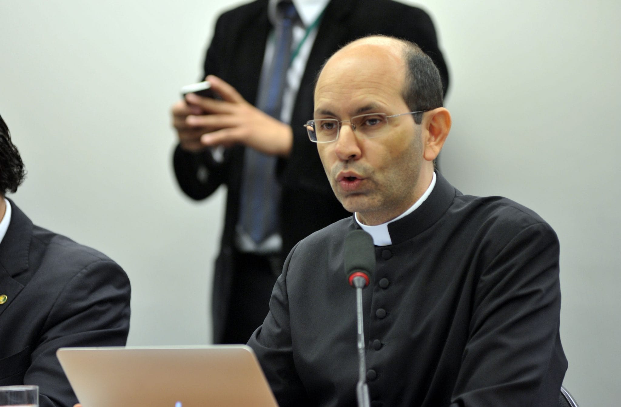 No momento, você está visualizando Em Audiência Pública na Câmara dos Deputados, Pe. Paulo Ricardo pede veto ao PL 3/13