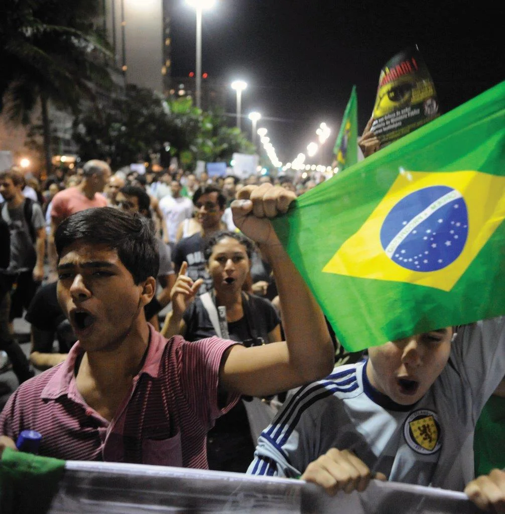 No momento, você está visualizando Dossiê: Para onde conduzem as manifestações que abalaram o Brasil?