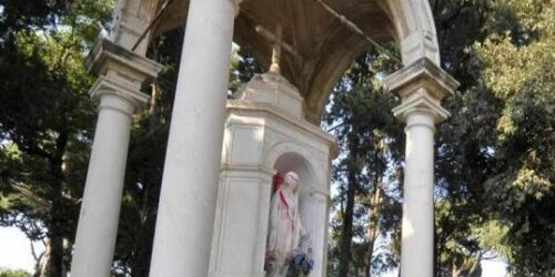 Sacrilego atentado contra Nossa Senhora em Roma