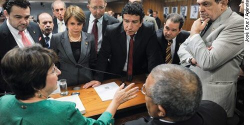 “Lei da homofobia” (PLC 122) gera fobia no Senado