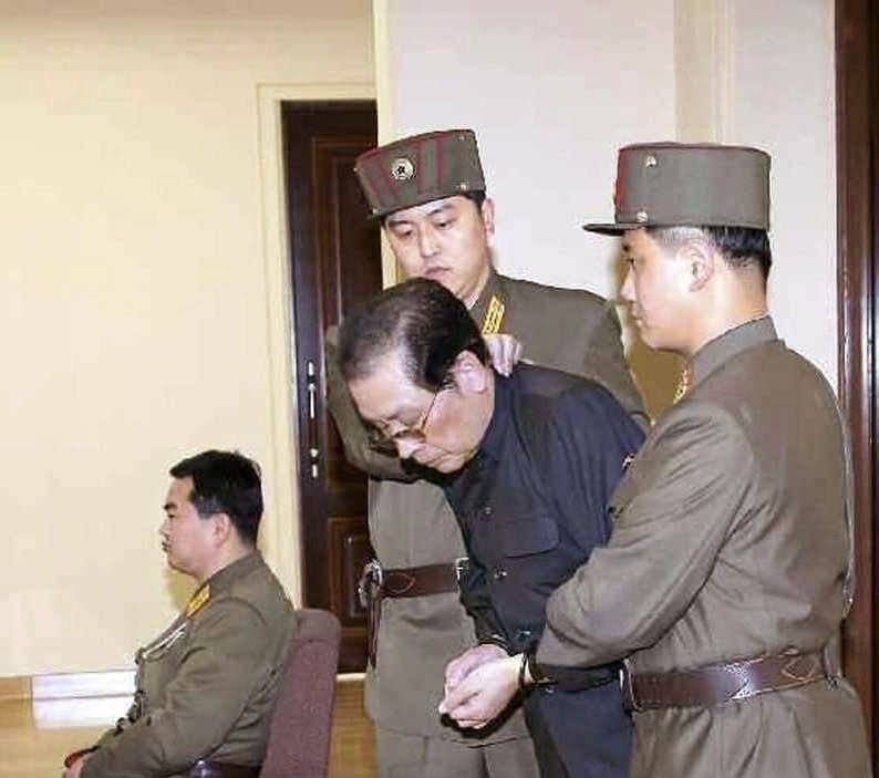 No momento, você está visualizando A lição da Coréia do Norte executando “traidores” e “inimigos do socialismo”