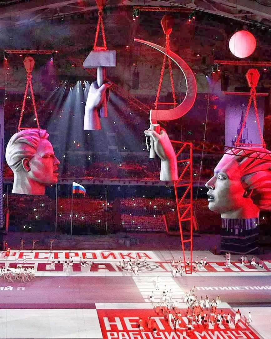 No momento, você está visualizando Festa dos Jogos Olímpicos na Rússia glorifica Stalin e URSS