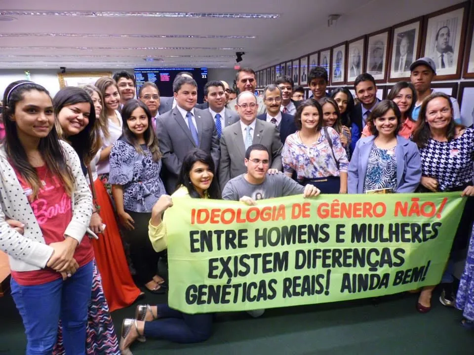 No momento, você está visualizando Uma vitória da família brasileira: Ideologia de gênero retirada do PNE