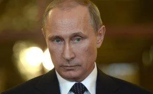 Foto do presidente russo Vladimir Putin, durante uma entrevista a jornalistas em Brasília, em 16 de julho