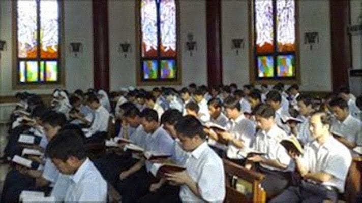 No momento, você está visualizando Seminaristas de Pequim recusam celebrar missa com bispos comunistas