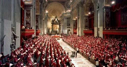 A Constituição Gaudium et Spes, do Concílio Vaticano II, abriu os braços a sociedade contemporânea a fim de juntas participarem da alegria universal.