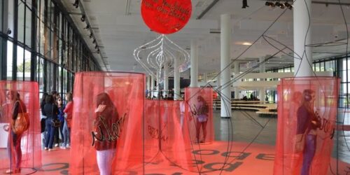 Uma primeira vitória: exposição da Bienal “Espaço para abortar” tem acesso proibido para menores de 18 anos