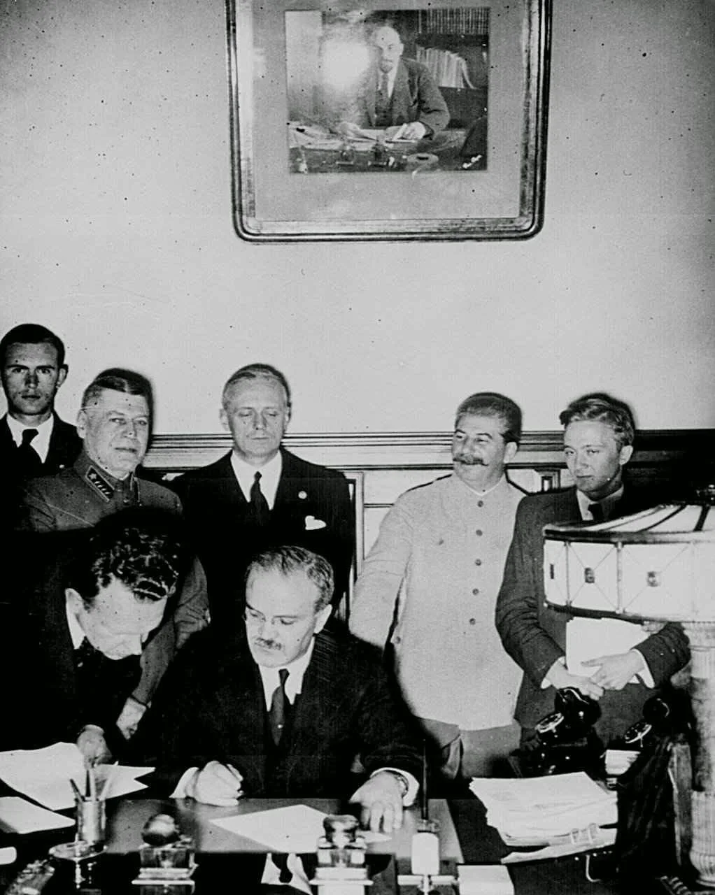 No momento, você está visualizando Putin elogia em público aliança entre Hitler e Stalin