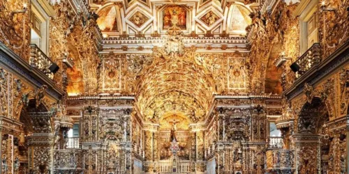 São Francisco de Assis e um culto católico, pobre, simples, sem pompa?
