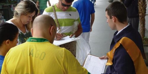 Ação Jovem do Instituto Plinio Corrêa de Oliveira nas manifestações do dia 15 de março