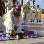 A quem estes bispos prestam culto?