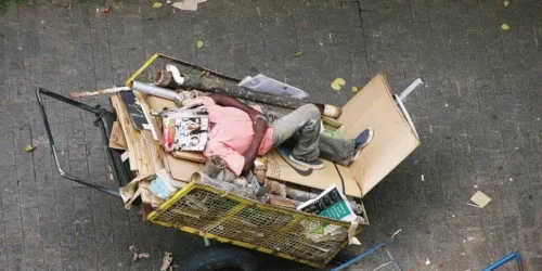 O morador de rua, símbolo e meta do século XXI