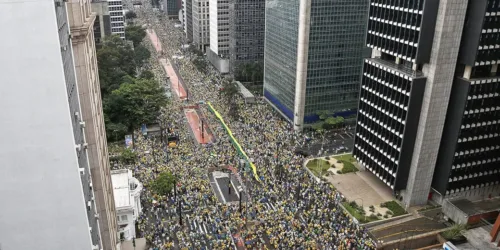 Manobra para enganar o brasileiro autêntico?