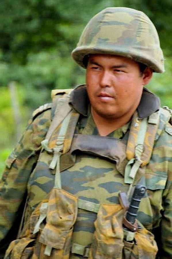 Soldado russo asiático servindo na Georgia
