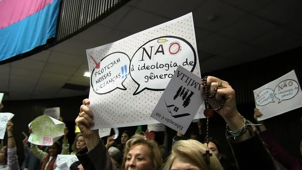 No momento, você está visualizando Votação Plenária do PME – SP no próximo dia 25 de agosto – Diga “NÃO!” a Ideologia de Gênero!
