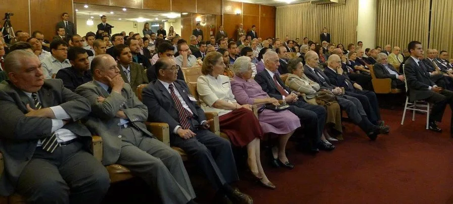 EM EVENTO PROMOVIDO PELO INSTITUTO PLINIO CORRÊA DE OLIVEIRA, OS PARTICIPANTES DEBATERAM A RESPEITO DOS PRECEITOS ANTINATURAIS DESSA ABSURDA IDEOLOGIA