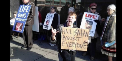 Ex-satanista: “Eu realizava rituais satânicos em clínicas de aborto”
