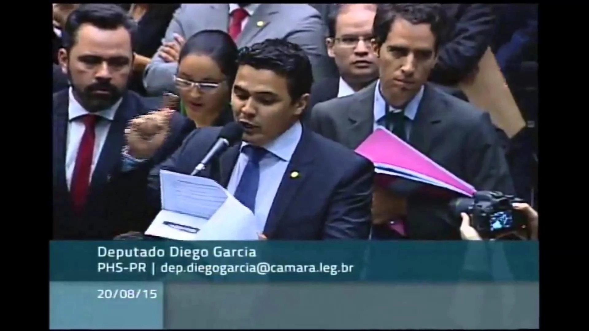 No momento, você está visualizando Fraude na enquete da Câmara dos Deputados sobre família