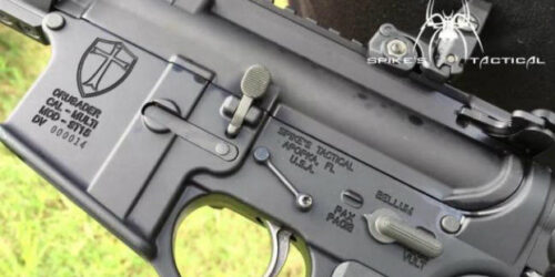 Arma AR-15 Crusader é fabricada com inscrições de salmos para repelir terroristas muçulmanos