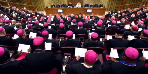 Destaque – Sínodo da família: A descentralização da Igreja ofende a fé e o bom senso