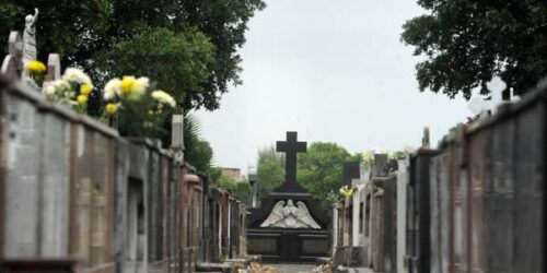 O cemitério está cheio de insubstituíveis