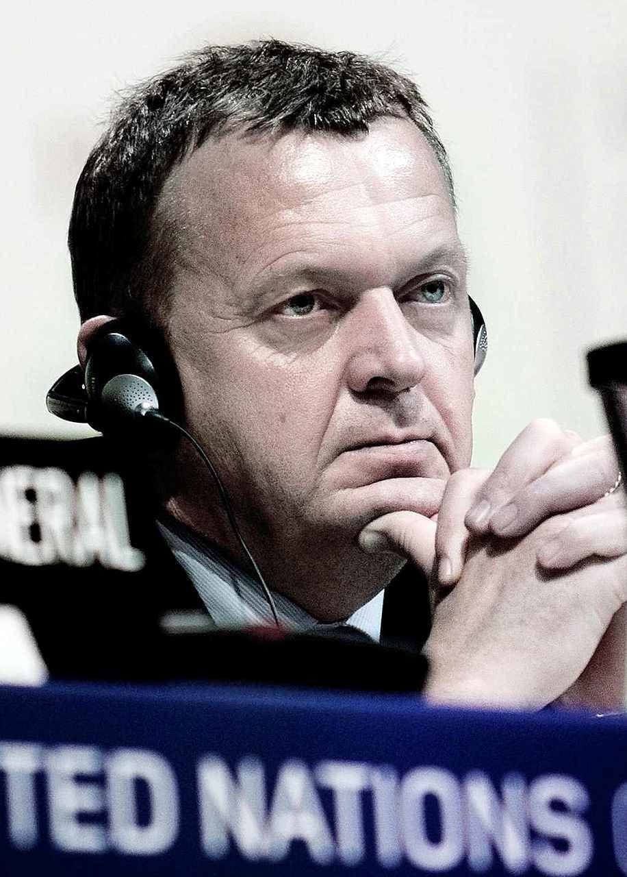 Tédio burocrático e desinteresse da opinião pública foram notas dominantes