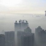 Alerta vermelho pela poluição na China. COP21 deu de ombros e socialismo comemorou o achatamento da população