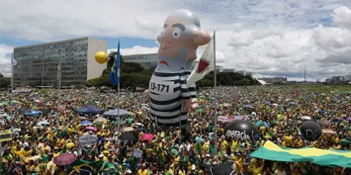 13 de Março: o dia em que a esquerda perdeu a partida da popularidade