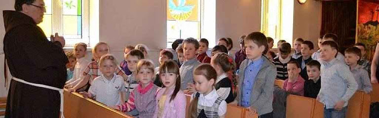 Os franciscanos de Novosibirsk, gerem a única escola católica da Rússia