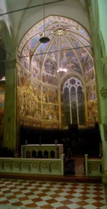 Abside_basilica_della_Santa_Casa,_Loreto