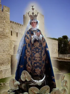Nossa Senhora da Escada, Lisboa, Portuga, Fundo castelo de Sao Jorge