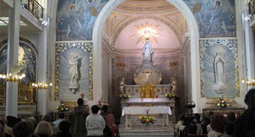 No momento, você está visualizando Os milagres em série de Nossa Senhora com a Medalha Milagrosa lembram Lourdes