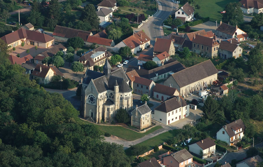 Bressolles-France-900