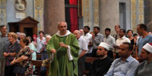 Imã na igreja: grave ofensa à fé e à razão