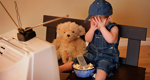 No momento, você está visualizando Horário livre para crianças e adolescentes é banido da televisão brasileira