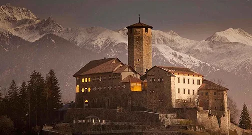 No momento, você está visualizando Castel Valer: um castelo cuja alma foi uma família entre a Itália e a Áustria