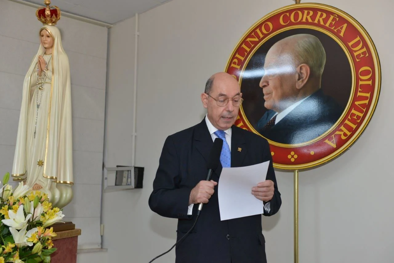 No momento, você está visualizando Fotos e vídeos da conferência: Sobrevivendo na atual crise da igreja
